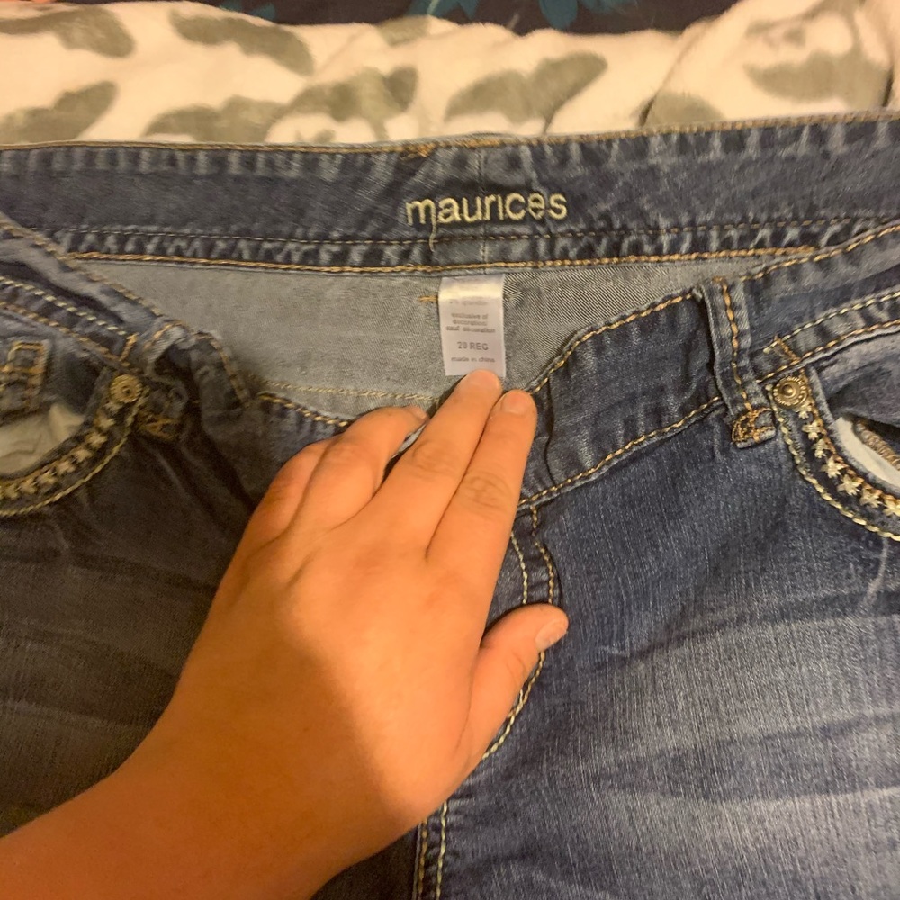 Maurice’s capris - Picture 2 of 3